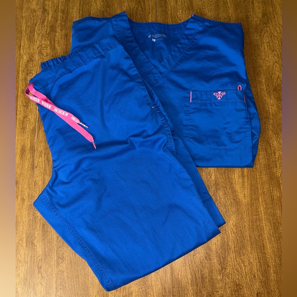 Women’s Scrub Set